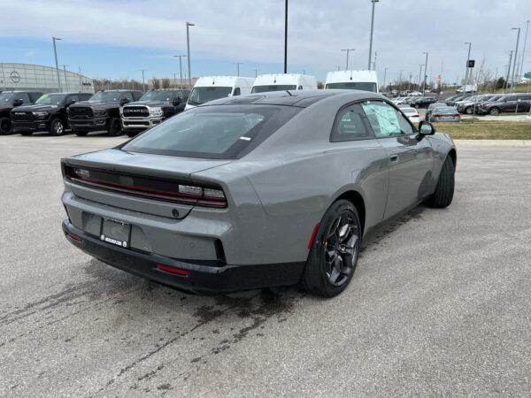 2025 Dodge CHARGER 2-DOOR DAYTONA R/T AWD - Image 8