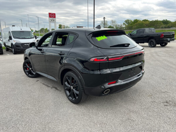 2024 Dodge Hornet R/T Plus - Image 5