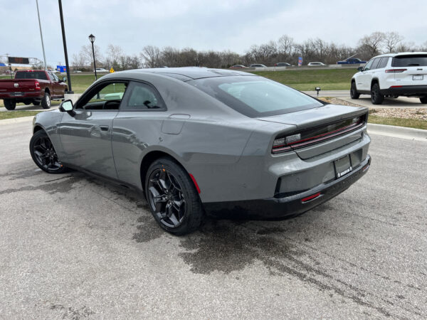 2025 Dodge CHARGER 2-DOOR DAYTONA R/T AWD - Image 7