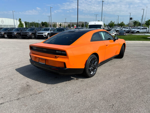 2025 Dodge CHARGER 2-DOOR DAYTONA R/T AWD - Image 5