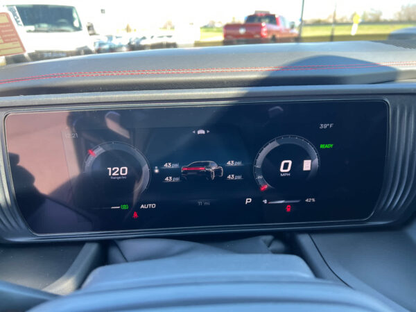 2025 Dodge CHARGER 2-DOOR DAYTONA R/T AWD - Image 10