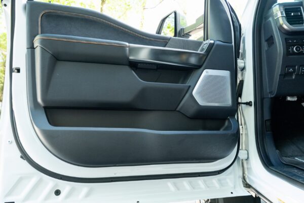 2024 Ford F-450SD Platinum DRW - Image 15