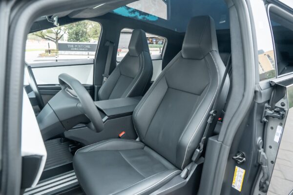 2024 Tesla Cybertruck - Image 13