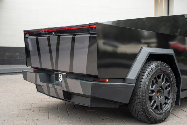 2024 Tesla Cybertruck - Image 9