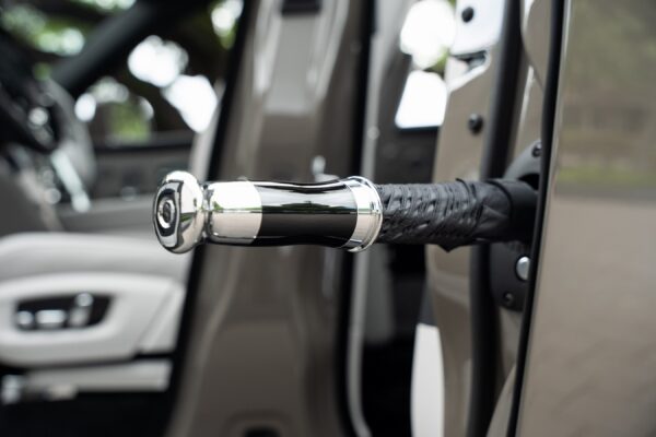 2025 Rolls-Royce Cullinan - Image 11