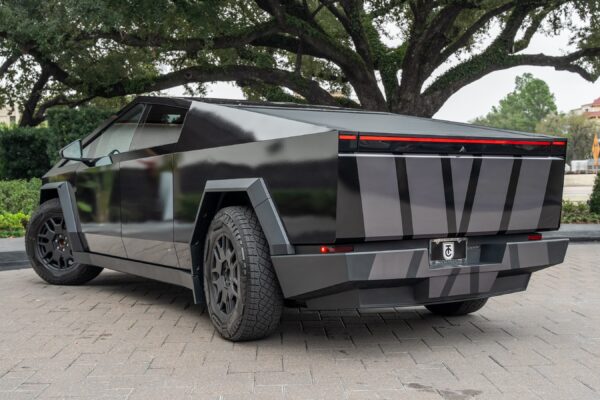 2024 Tesla Cybertruck - Image 7