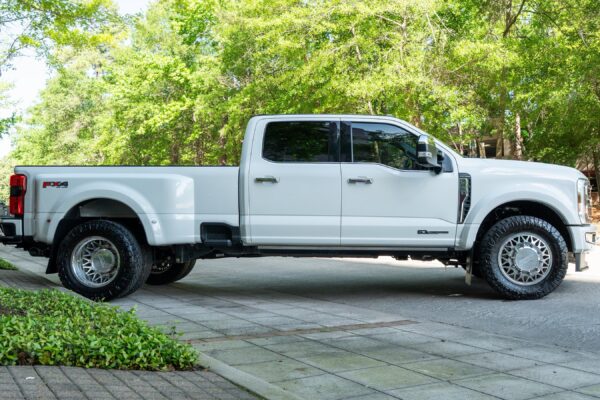 2024 Ford F-450SD Platinum DRW - Image 7