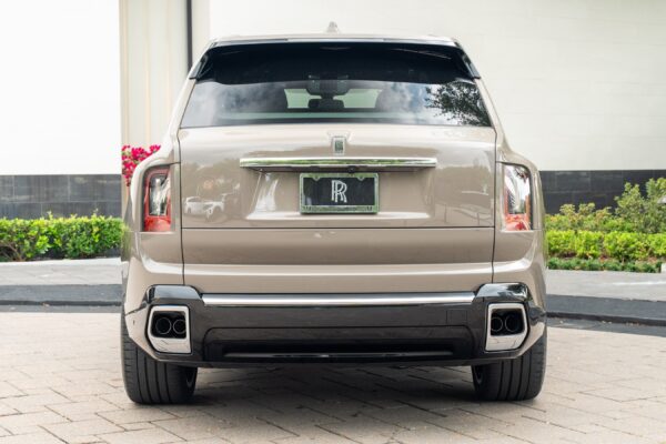 2025 Rolls-Royce Cullinan - Image 13