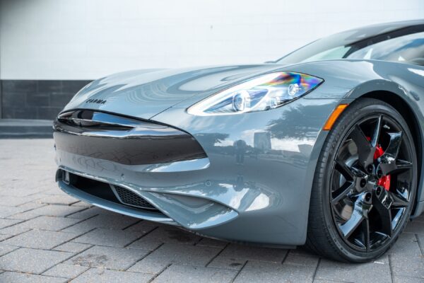 2025 Karma Revero - Image 13