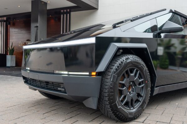 2024 Tesla Cybertruck - Image 4